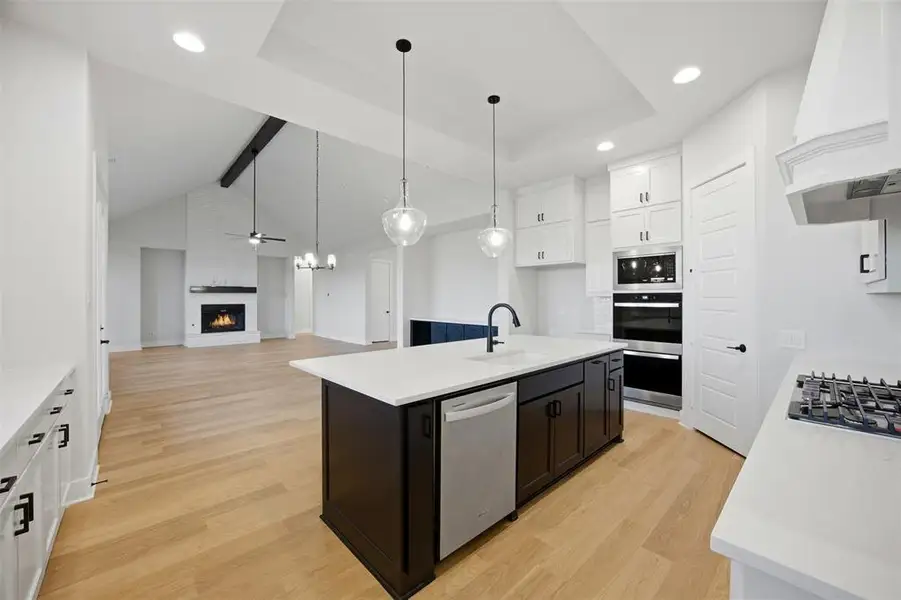 Furnished interior view inside a new home in Waterfall Ranch - 1 Acre Lots, Waxahachie (Image 4). Furnished interior view inside a new home in Waterfall Ranch - 1 Acre Lots, Waxahachie (Image 4).