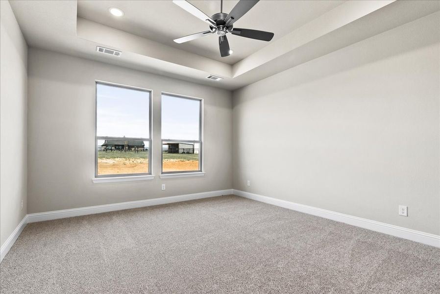 Spacious, unfurnished interior of a new home in Honeysuckle Ranch, Springtown (Image 24).