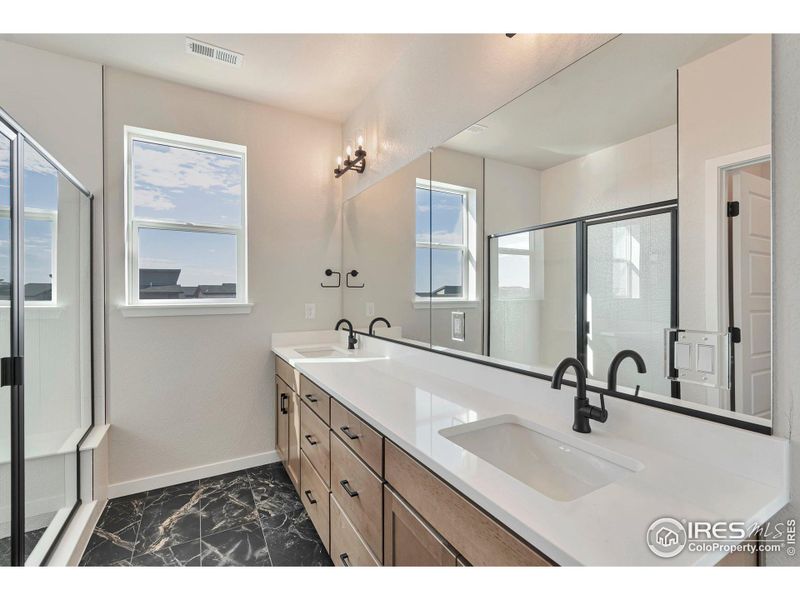 Primary Bathroom w/ Quartz C-Tops and Upgraded Tile