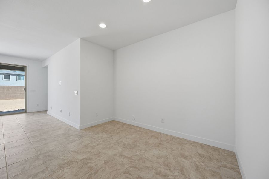 Spacious, unfurnished interior of a new home in Artisan at Asante, Surprise (Image 29). Spacious, unfurnished interior of a new home in Artisan at Asante, Surprise (Image 29).