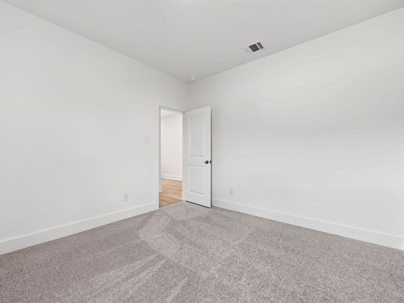 Spacious, unfurnished interior of a new home in Meadow Ridge Estates, Josephine (Image 30).
