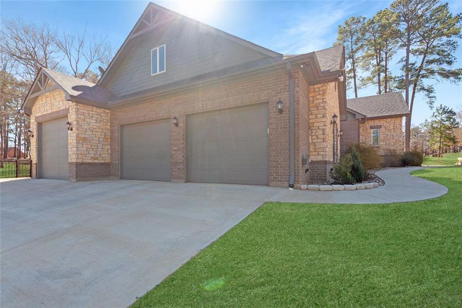 Front exterior of a new home in , Frankston, TX, highlighting curb appeal (Image 20). Front exterior of a new home in , Frankston, TX, highlighting curb appeal (Image 20).
