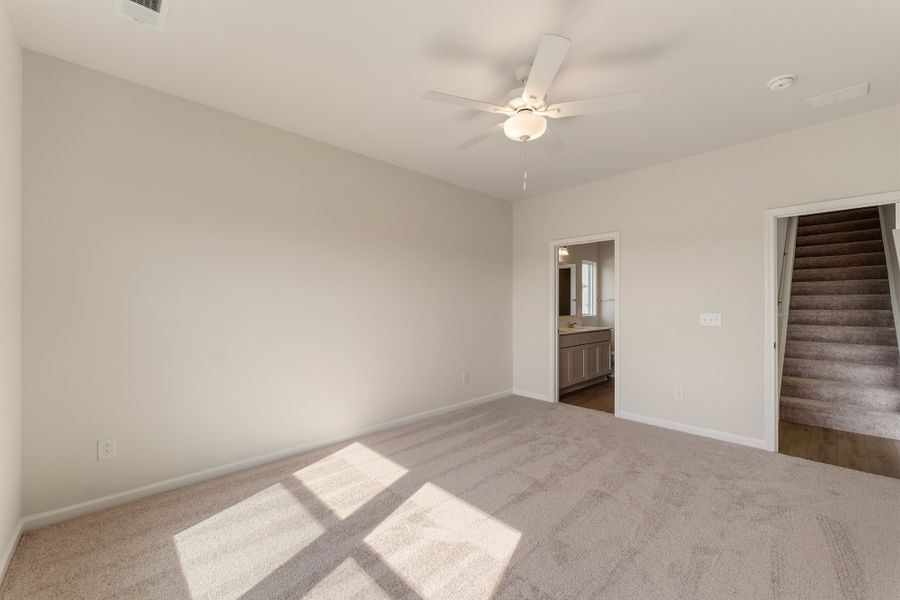 Spacious, unfurnished interior of a new home in Mayfair Village, Spartanburg (Image 24).