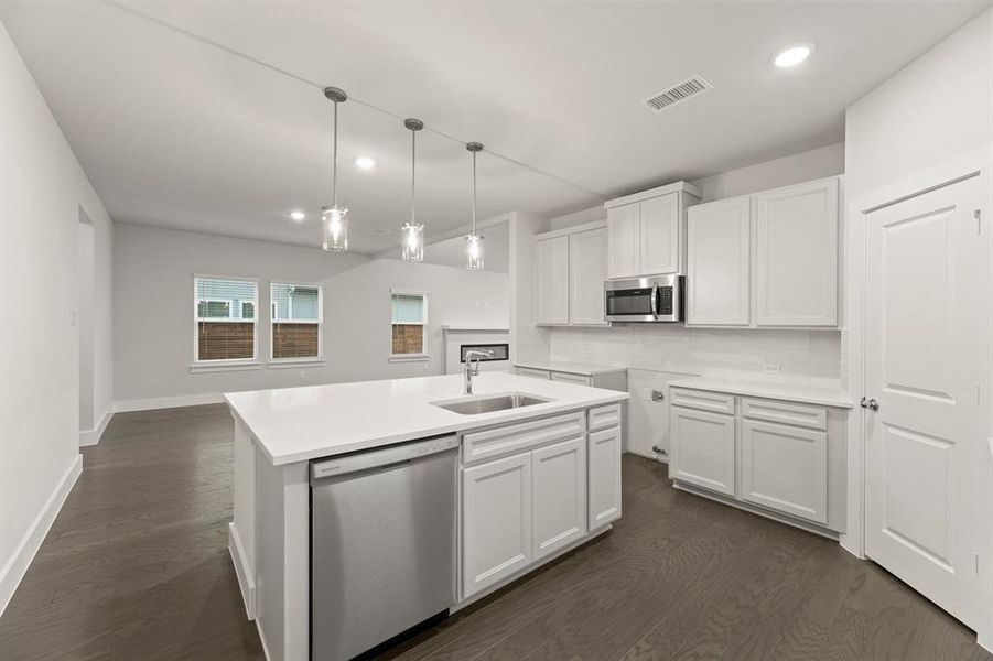 09. 2028 Jasper - Kitchen (3) 09. 2028 Jasper - Kitchen (3)