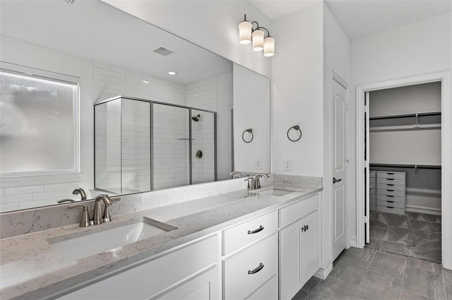 Furnished interior view inside a new home in Erwin Farms, McKinney (Image 14).