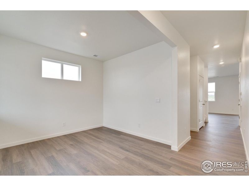 Spacious, unfurnished interior of a new home in Silver Peaks, Lochbuie (Image 25).