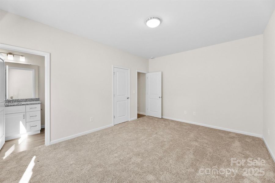 Spacious, unfurnished interior of a new home in , Spencer (Image 30).