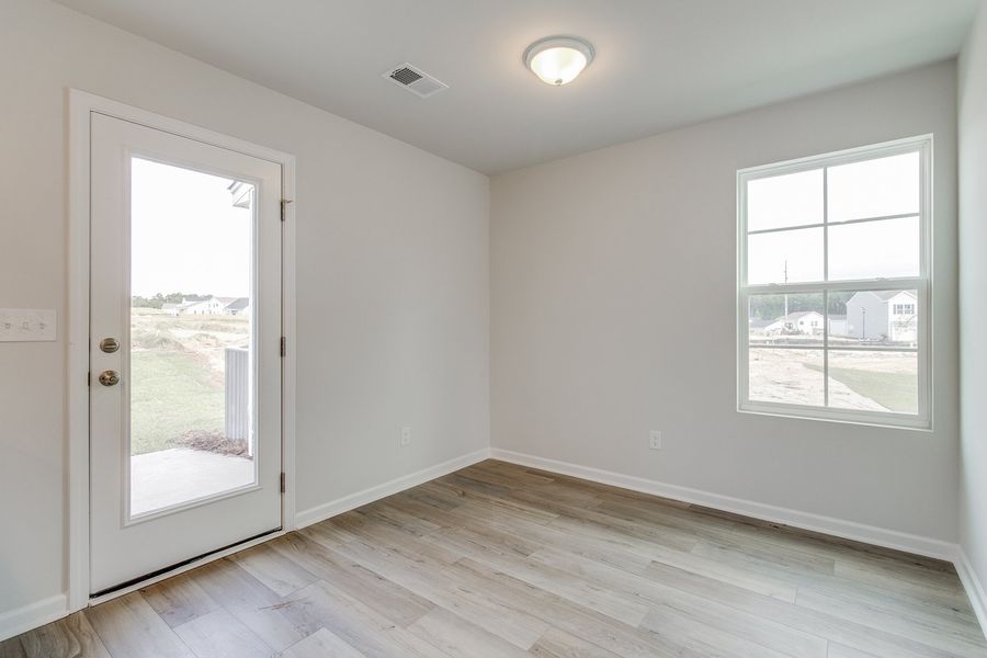 Spacious, unfurnished interior of a new home in Haynes Park, Columbia (Image 15).