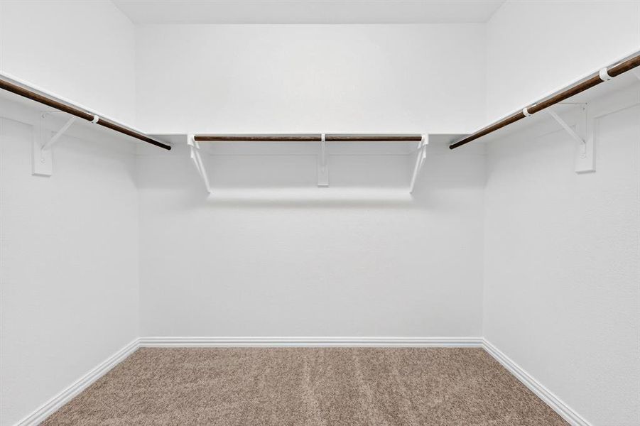 Spacious, unfurnished interior of a new home in Tarrytown, Crowley (Image 18).