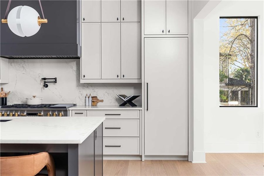 Furnished interior view inside a new home in , Atlanta (Image 59).