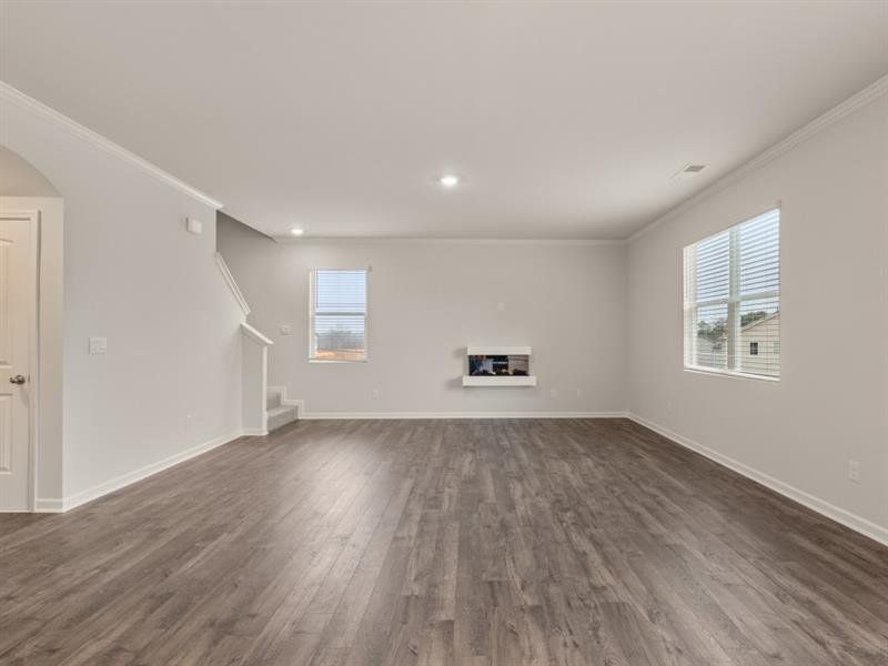 Spacious, unfurnished interior of a new home in Northwoods at Mirror Lake, Villa Rica (Image 19).