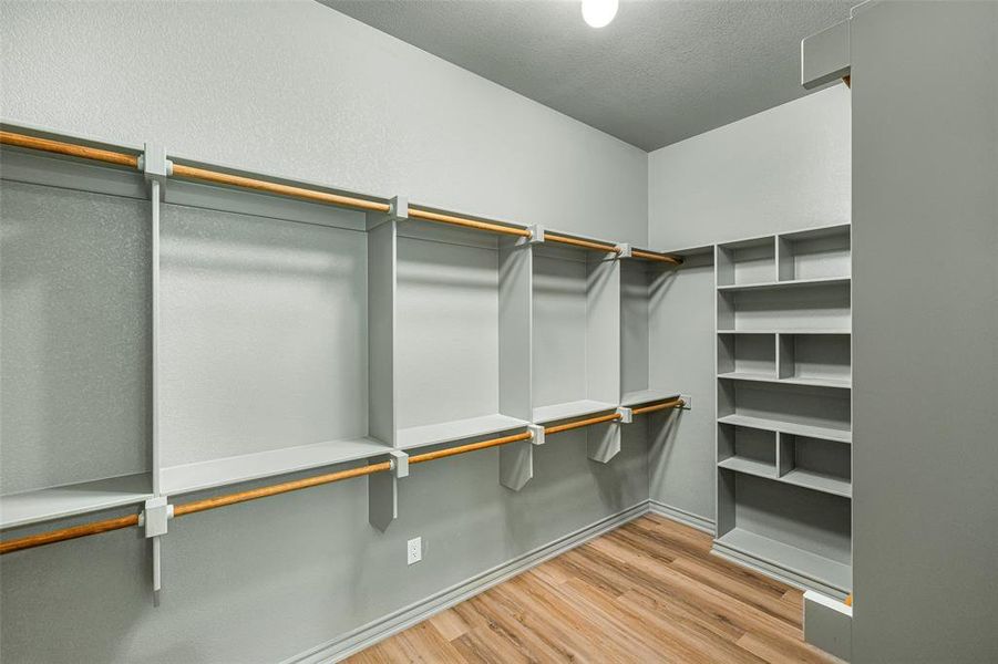 Spacious, unfurnished interior of a new home in , Granbury (Image 36).