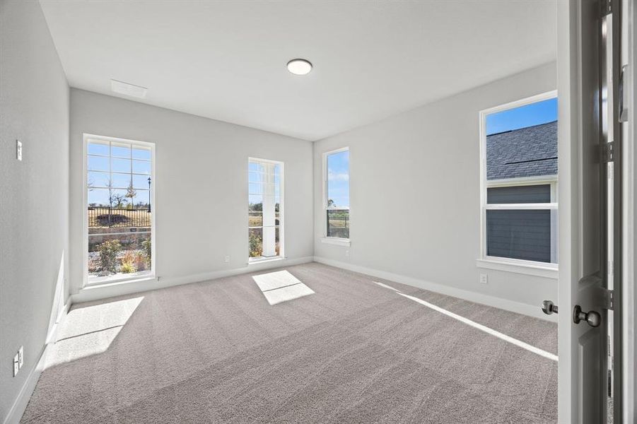 Spacious, unfurnished interior of a new home in The Heights at Uptown Celina, Celina (Image 9).