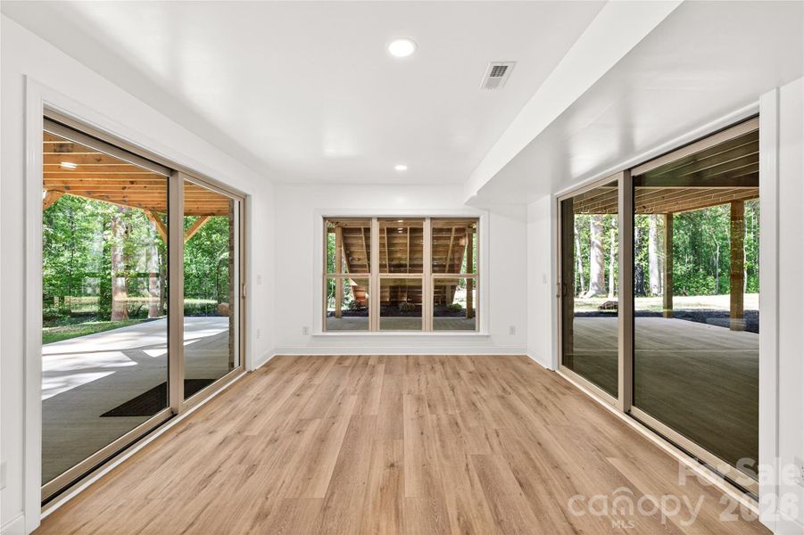 Spacious, unfurnished interior of a new home in , Mint Hill (Image 40).