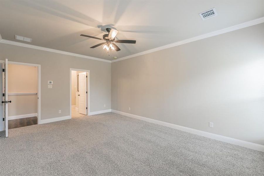 Spacious, unfurnished interior of a new home in , Alvarado (Image 25).