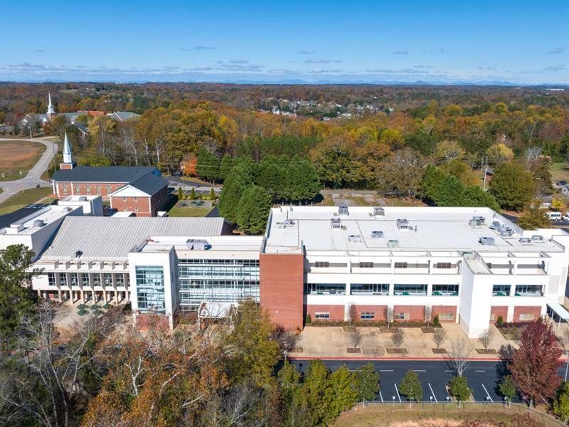 Image 32 of a home in Waypoint.