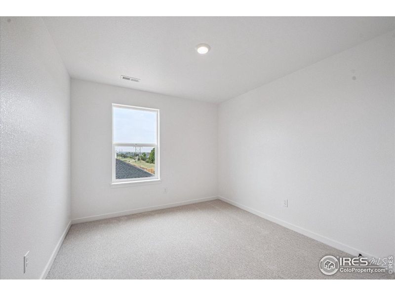 Spacious, unfurnished interior of a new home in Hansen Farm, Fort Collins (Image 14).