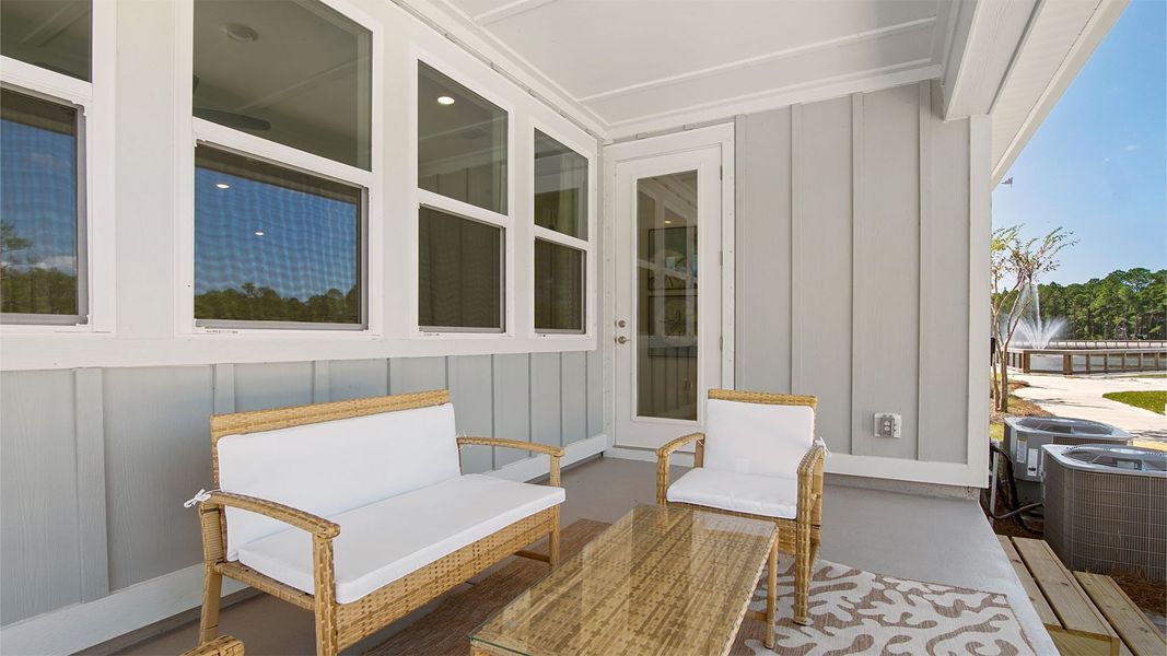 Representative exterior details of a home built from the Brayden by D.R. Horton in Parkside, Santa Rosa Beach (Image 4).