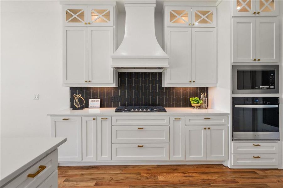Close-up of interior finishes inside a home in , Red Oak (Image 19). Close-up of interior finishes inside a home in , Red Oak (Image 19).