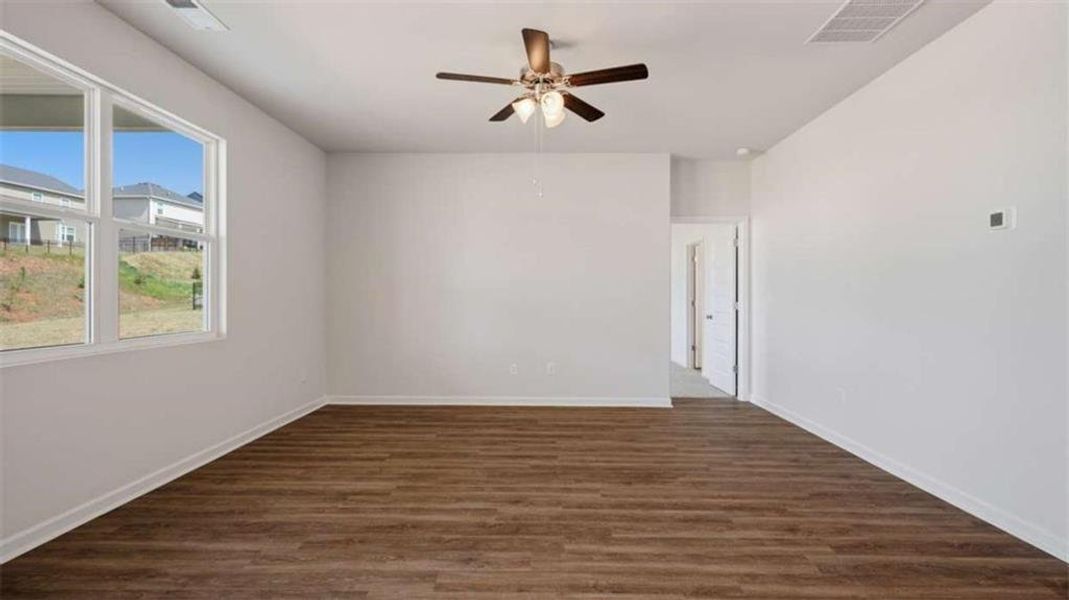 Spacious, unfurnished interior of a new home in Twin Lakes, Hoschton (Image 14).