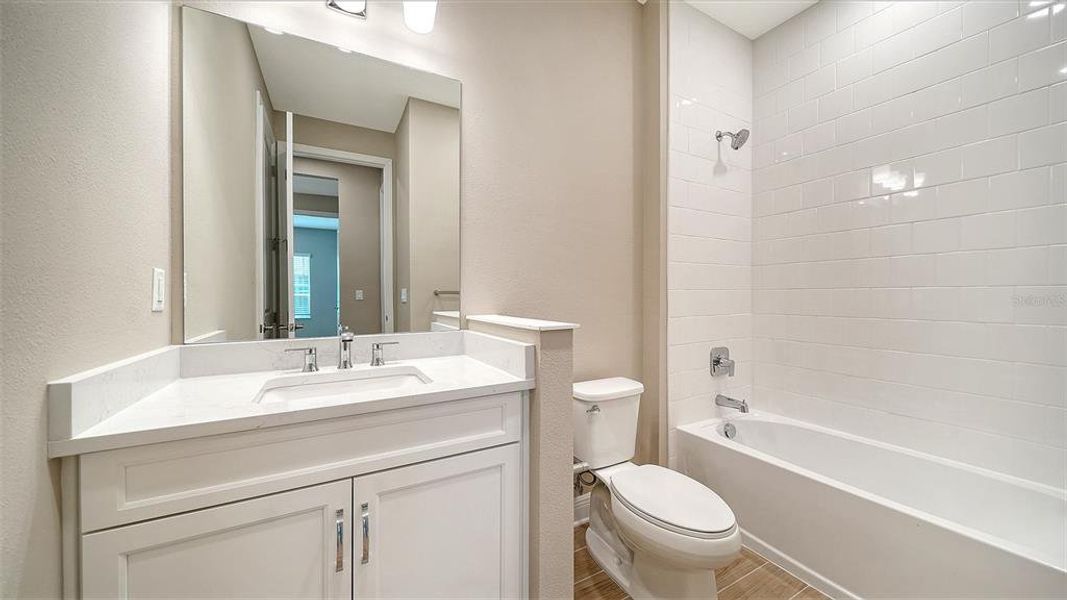 Furnished interior view inside a new home in Windward, Lakewood Ranch (Image 12).