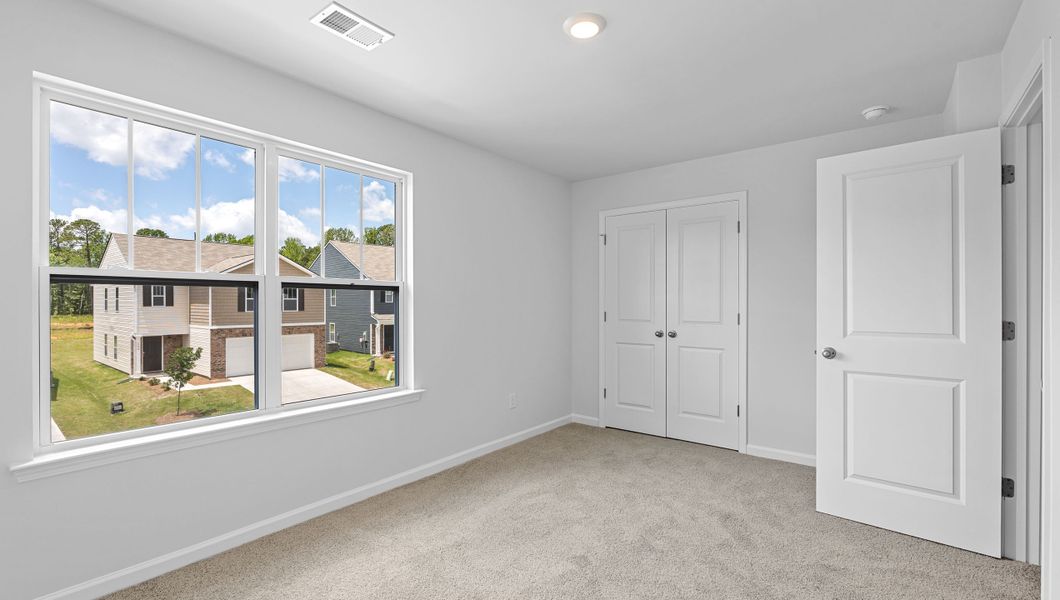 Spacious, unfurnished interior of a new home in Varner Station, Woodruff (Image 20).