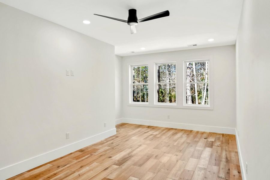 Spacious, unfurnished interior of a new home in , Johns Island (Image 46).