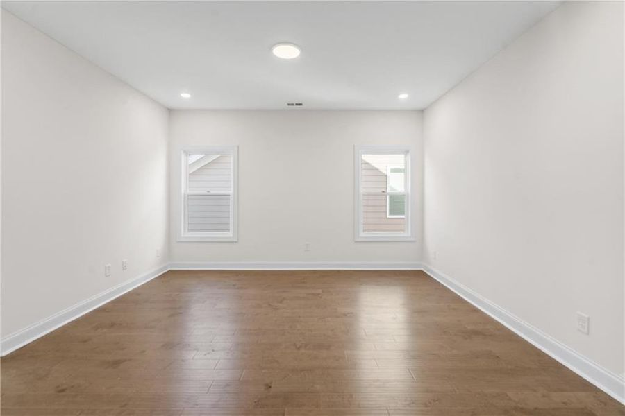 Spacious, unfurnished interior of a new home in Aberdeen, Hoschton (Image 19).