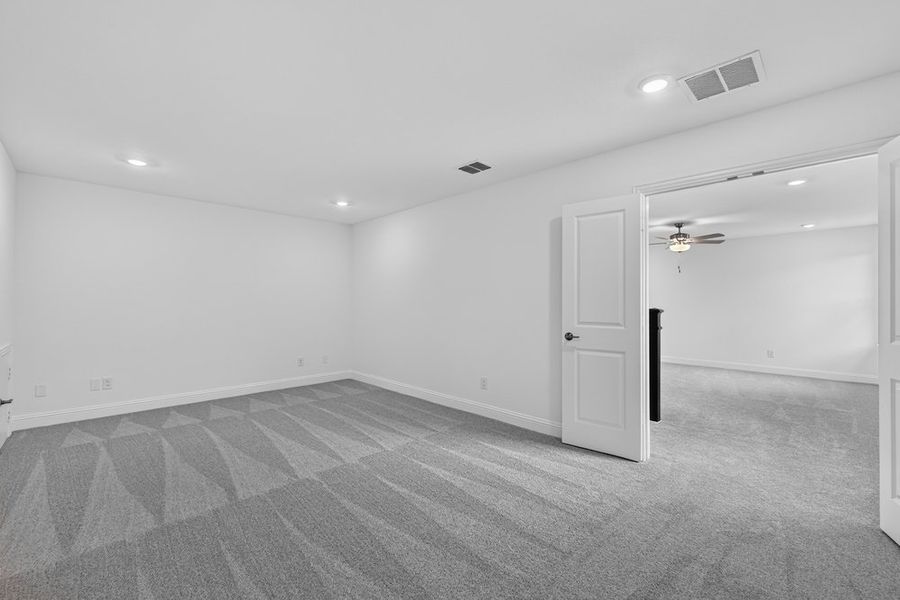 Spacious, unfurnished interior of a new home in Highland Lakes, McKinney (Image 26). Spacious, unfurnished interior of a new home in Highland Lakes, McKinney (Image 26).