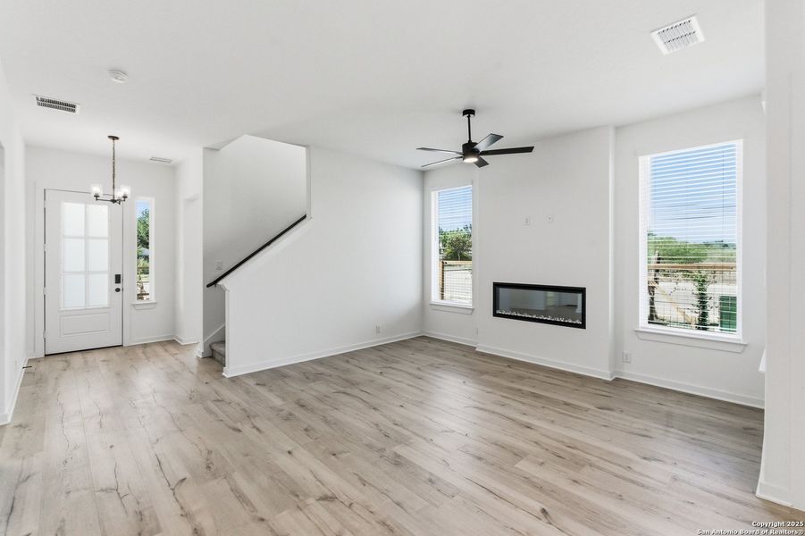 Spacious, unfurnished interior of a new home in The Crossvine – Garden Homes, Schertz (Image 27). Spacious, unfurnished interior of a new home in The Crossvine – Garden Homes, Schertz (Image 27).