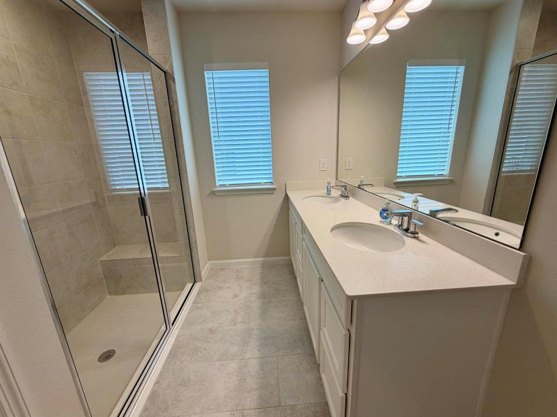 3030 RF Main Bath