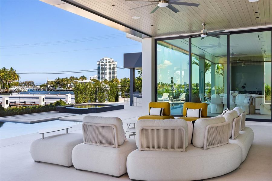 Exterior details and patio area of a home in , Fort Lauderdale (Image 33).