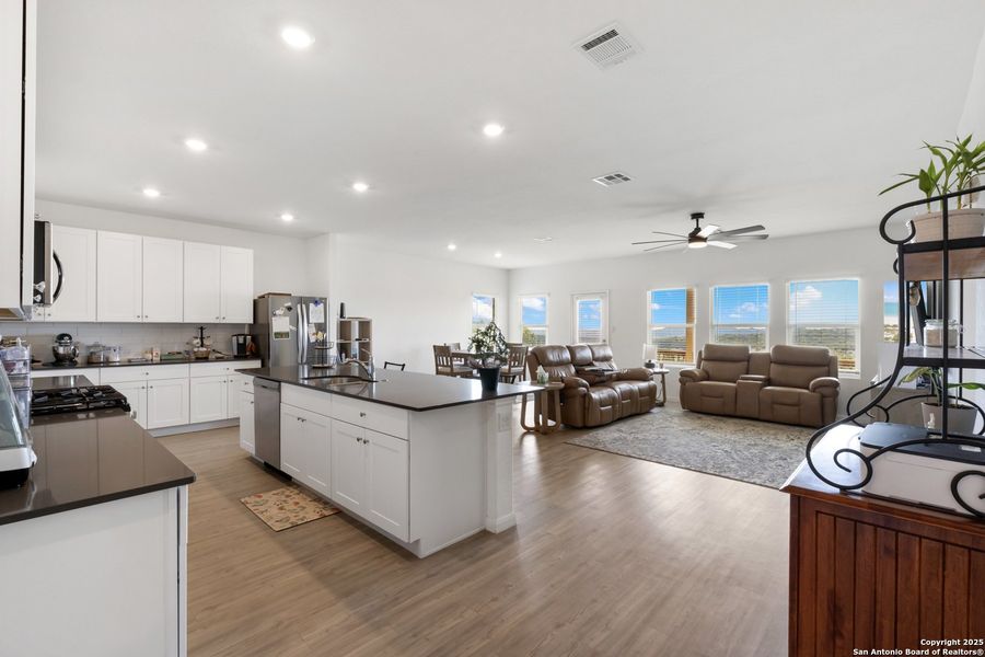 Furnished interior view inside a new home in , Bulverde (Image 15). Furnished interior view inside a new home in , Bulverde (Image 15).