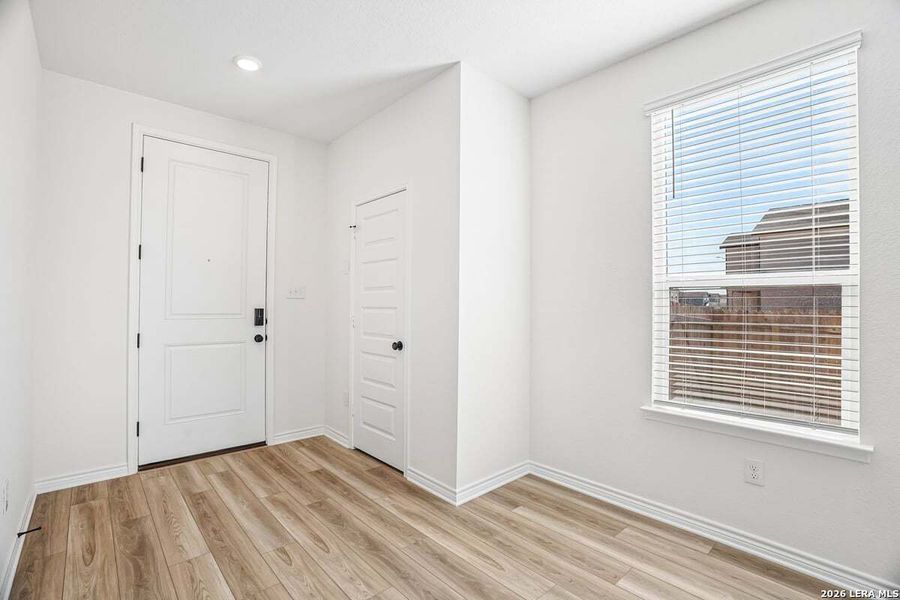 Spacious, unfurnished interior of a new home in Legend Heights - Heritage Collection, New Braunfels (Image 32).