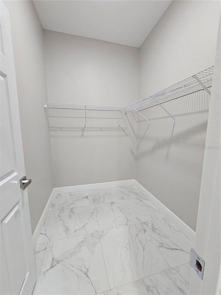 Spacious, unfurnished interior of a new home in , St. Petersburg (Image 10).