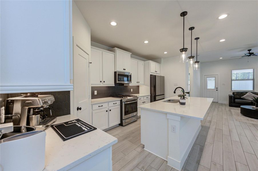 Furnished interior view inside a new home in Harper’s Preserve, Conroe (Image 10).