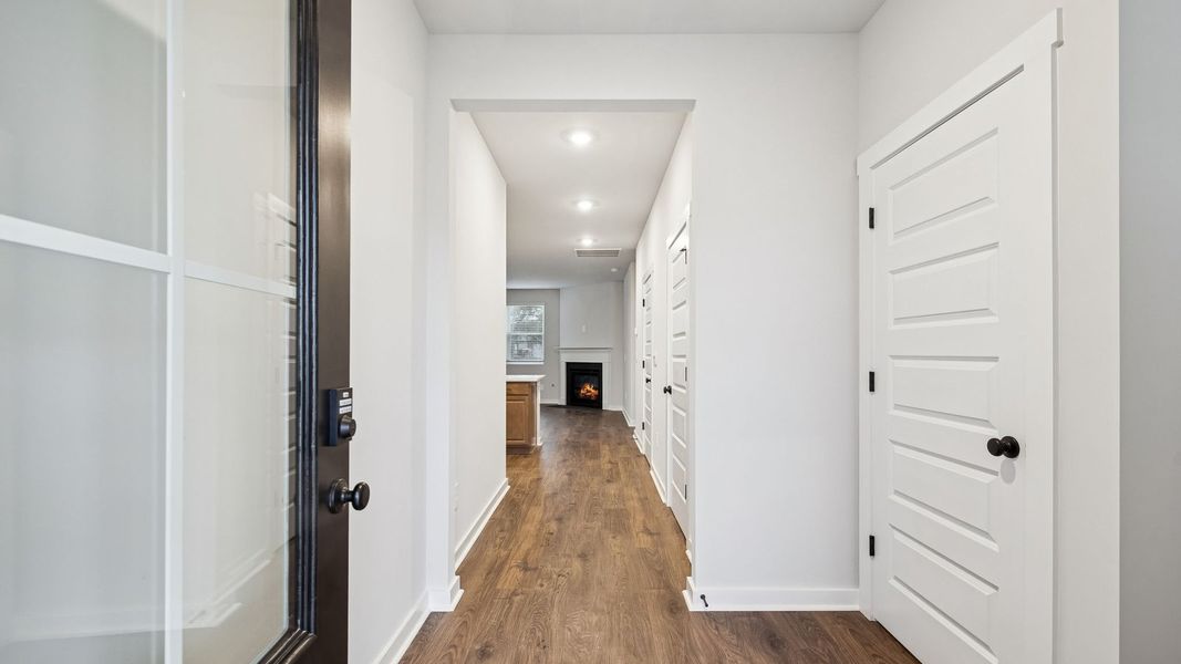 Spacious, unfurnished interior of a new home in Reserve at Hickory Ridge, Columbia (Image 19). Spacious, unfurnished interior of a new home in Reserve at Hickory Ridge, Columbia (Image 19).