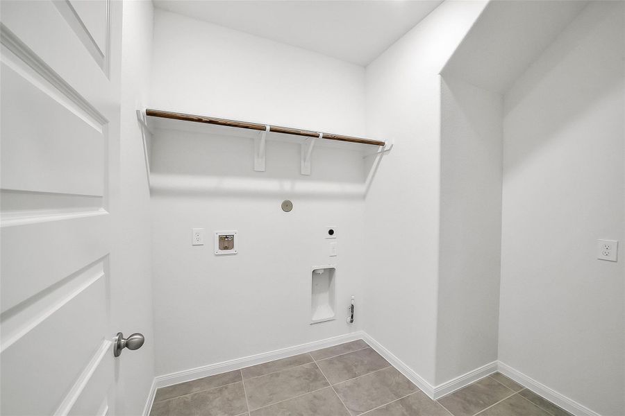 Spacious, unfurnished interior of a new home in Stone Creek Ranch, Hockley (Image 24).