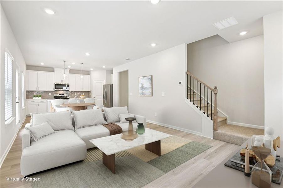 Furnished interior view inside a new home in Ivey Township, Dallas (Image 14).