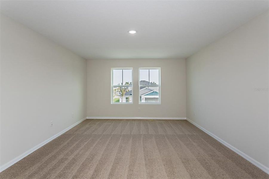 Spacious, unfurnished interior of a new home in Scenic Terrace, Haines City (Image 24).