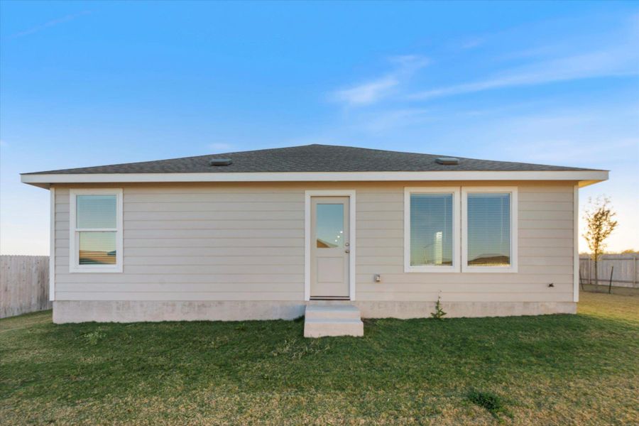 Exterior details and patio area of a home in , Troy (Image 3).