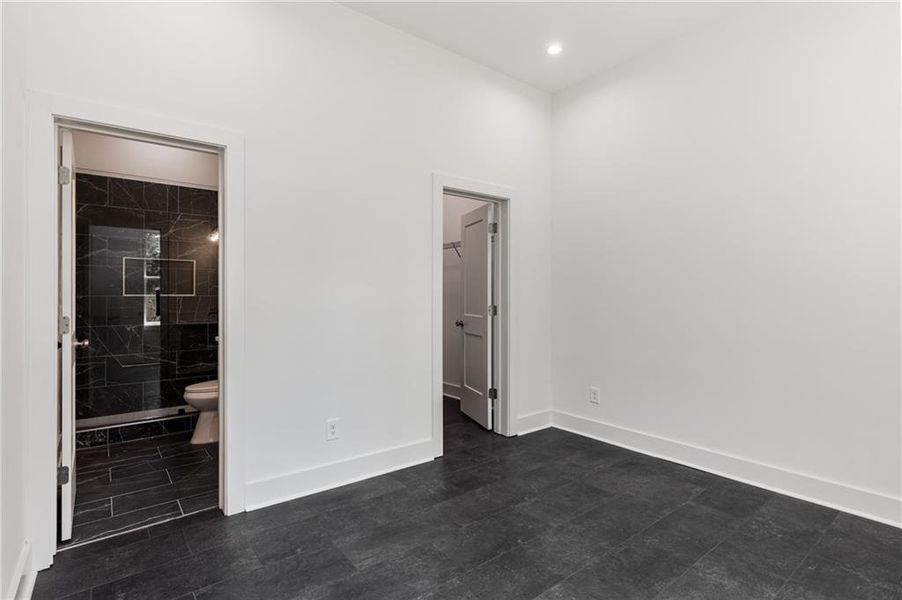 Spacious, unfurnished interior of a new home in , Smyrna (Image 34).