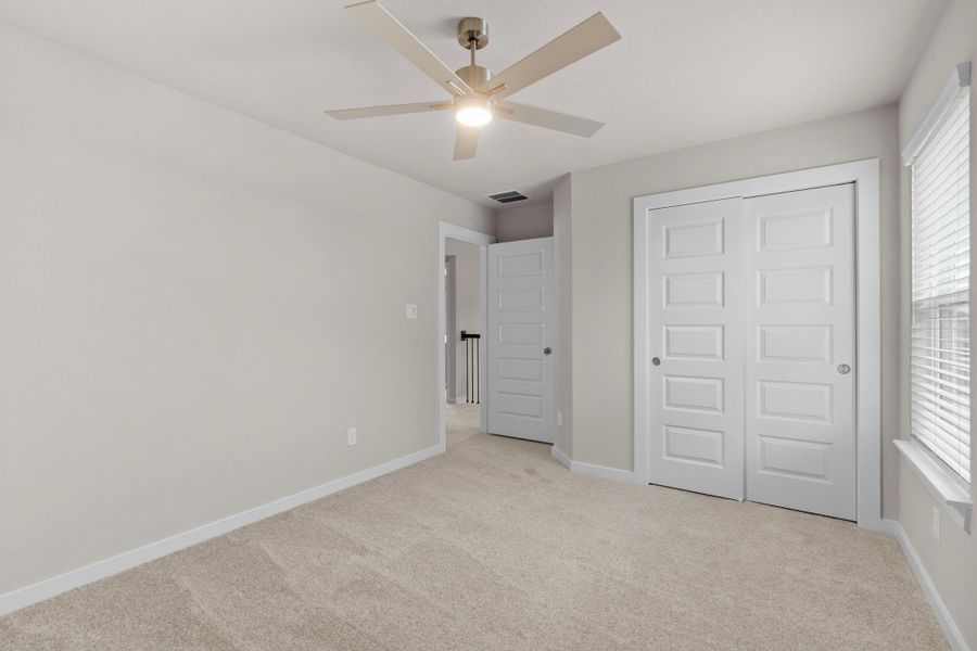 Spacious, unfurnished interior of a new home in Briarwood Crossing, Rosenberg (Image 18).