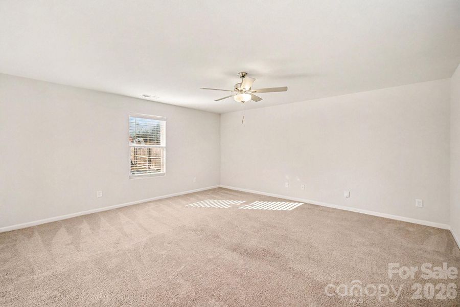Spacious, unfurnished interior of a new home in , Shelby (Image 14).