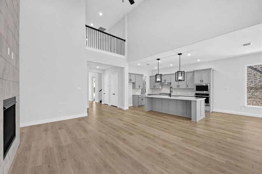Spacious, unfurnished interior of a new home in South Oak, Lakewood Village (Image 15). Spacious, unfurnished interior of a new home in South Oak, Lakewood Village (Image 15).