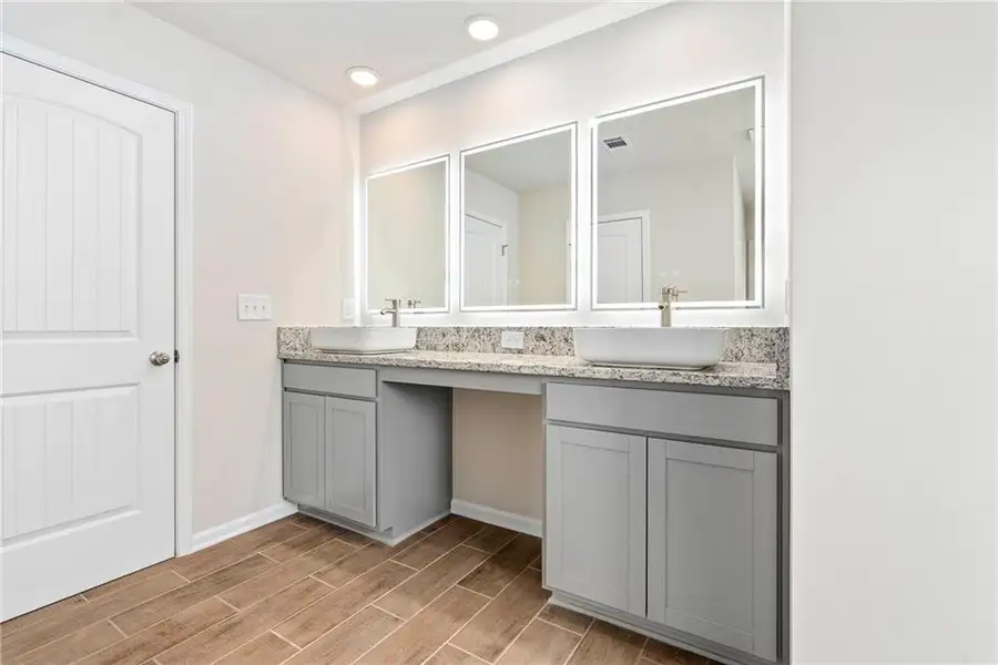 Furnished interior view inside a new home in Jones Crossing, Hogansville (Image 4).
