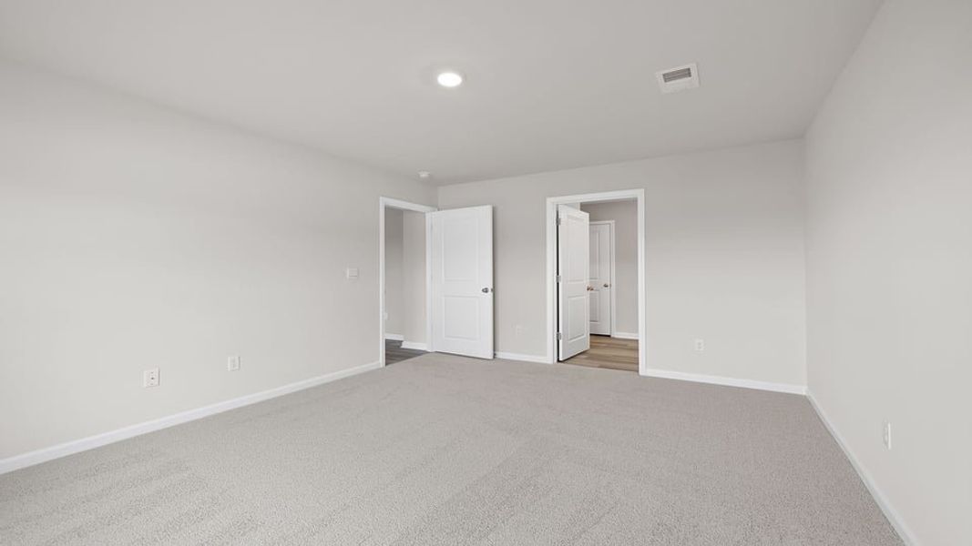 Spacious, unfurnished interior of a new home in Lakestone, Woodruff (Image 25).