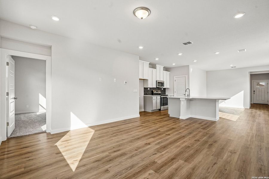 Spacious, unfurnished interior of a new home in , New Braunfels (Image 28). Spacious, unfurnished interior of a new home in , New Braunfels (Image 28).