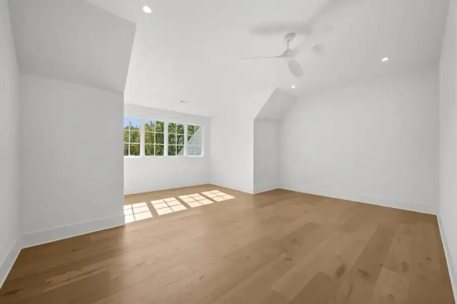 Spacious, unfurnished interior of a new home in , Milton (Image 64).