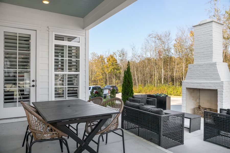 Representative exterior details of a home built from the The Lincoln by Greentech Homes LLC in The Farmstead, Hixson (Image 4). Representative exterior details of a home built from the The Lincoln by Greentech Homes LLC in The Farmstead, Hixson (Image 4).